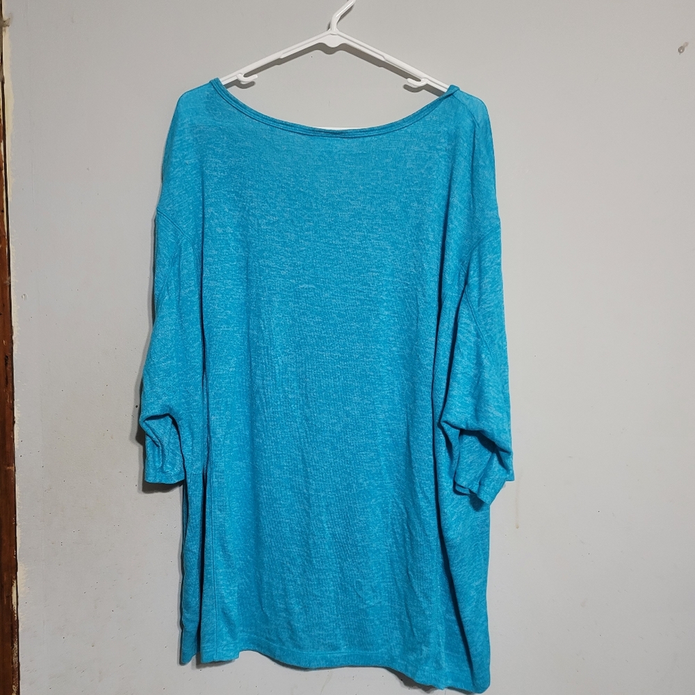 Danskin Plus Top Shirt Size 3X Aqua Blue Athletic Athleisure Stretchy Workout - Picture 2 of 3